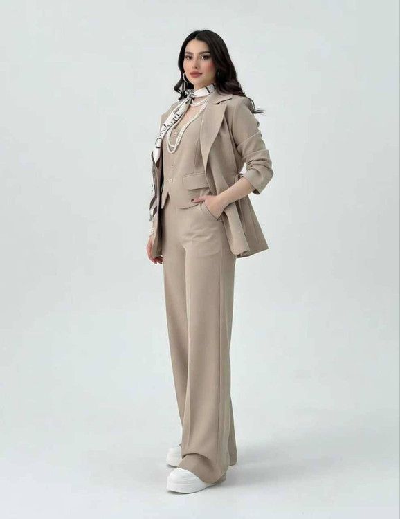 خرید ست سه تیکه مجلسی زنانه مدل شارلوت کرپ مازراتی کرم ۳👗✨