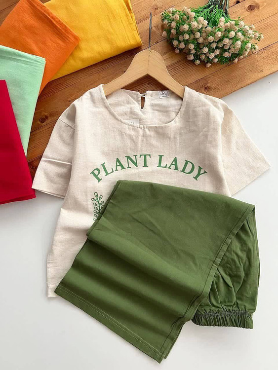 خرید ست کراپ و شلوارک دخترانه لینن خنک مدل Plant Lady رنگ سبزمناسب تابستان