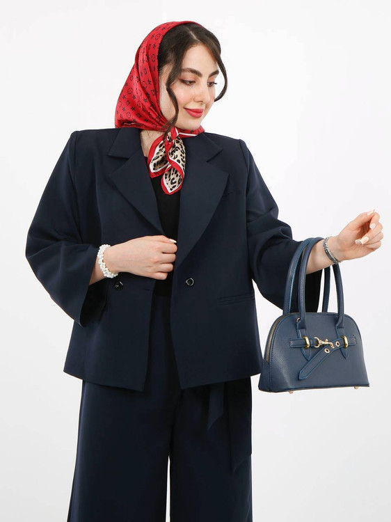 نمای نزدیک دوخت و کیفیت پارچه مازراتی کت و شلوار باکسی آروما فشن