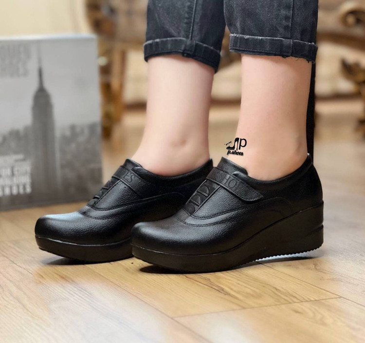 کفش طبی T4 زنانه قهوهای تیره چرم بیاله با پاخوری عالی و راحت آروما فشن