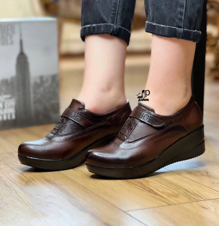 کفش طبی T4 زنانه مشکی چرم بیاله زیره پیو سبک و استاندارد آروما فشن