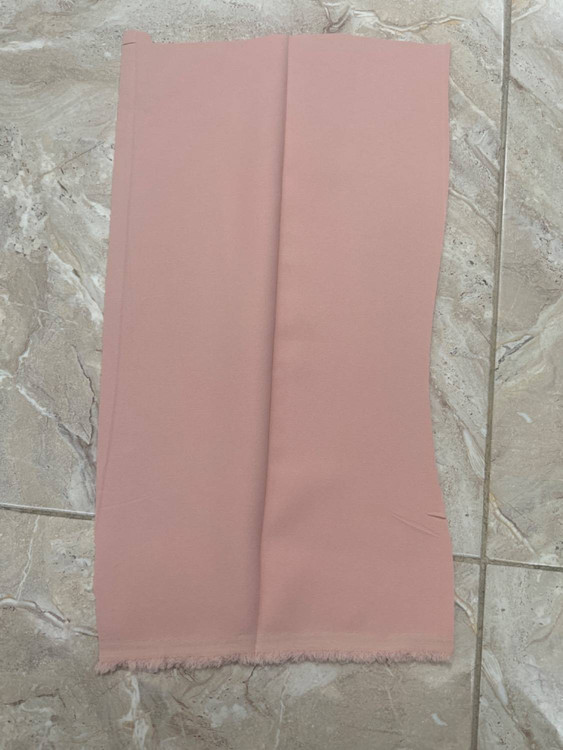 نمای نزدیک از کیفیت پارچه و دوخت کت شلوار مزونی رامیلا کرپ مازراتی گرم بالا✅💯