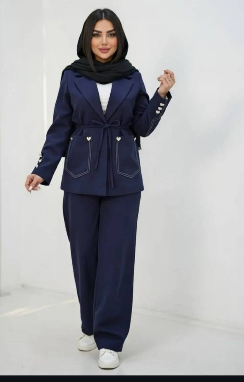 نمای کامل کت و شلوار قلبی زنانه رنگ سورمه ای با پارچه مازراتی شیک آروما فشن 👗✨