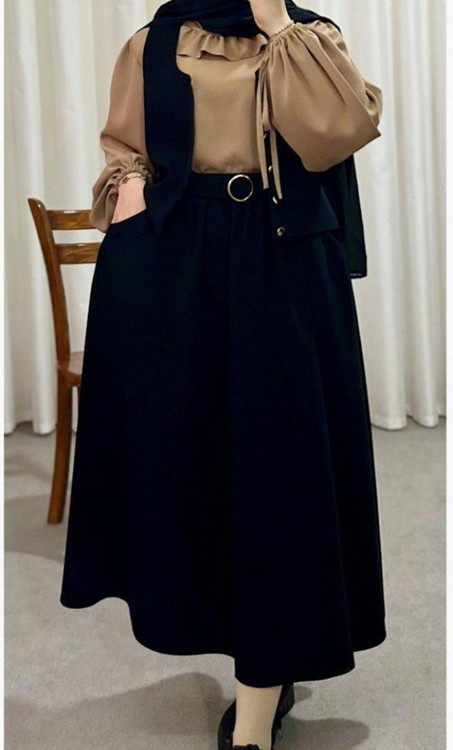 ست سه تیکه آرینا مدل عروسکی با جلیقه و دامن مازراتی مشکی و شومیز نسکافه ای الیزه - پوشاک آروما فشن