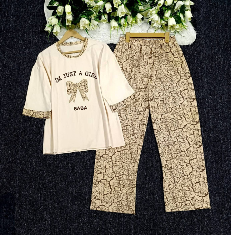 ست تیشرت شلوار گوچی پاپیون N1k2 رنگ کرم جنس پنبه گلکسی درجه یک پوشاک آروما فشن نمای۲👗✨