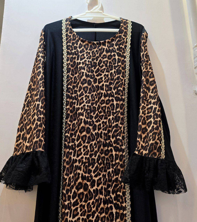 جزئیات آستین تور و حریر ماکسی عبایی مهرنیا k جنس کراش