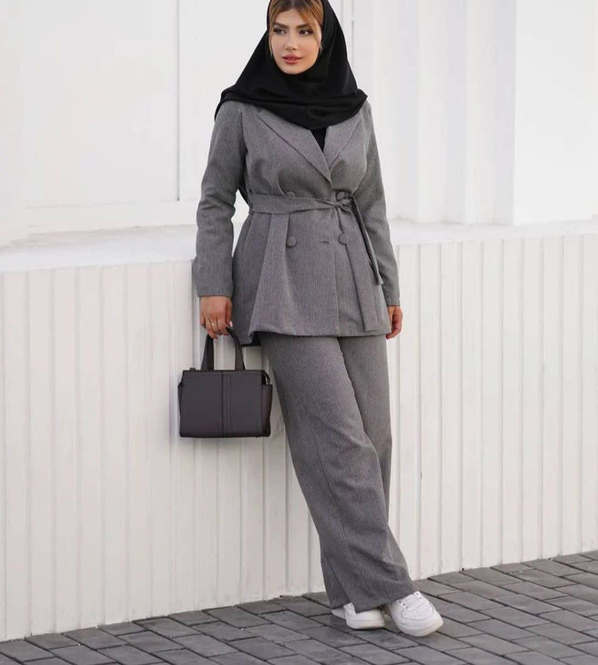 کت شلوار بیتاk زنانه جنس پرشیا دیپلمات رنگ مشکی کلاسیک و باکیفیت آروما فشن