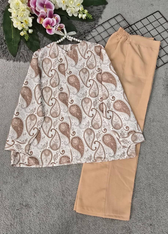 کت و شلوار زنانه مدل پسته رنگ سبز تیره مجلسی شیک با تن خور عالی آروما فشن