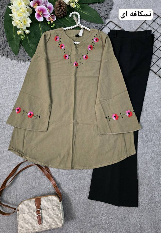 شومیز جلو بسته زنانه رنگ سورمهای مدل گل محمدی مناسب استایل شیک و راحت