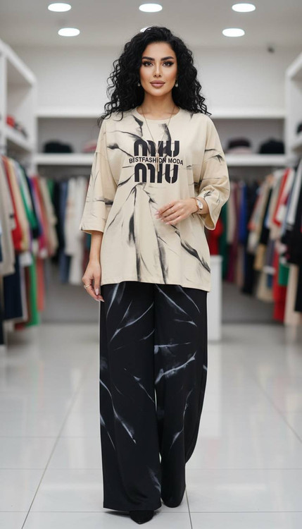 نمای پشت ست تیشرت شلوار پیسوله زنانه - برش آزاد و راحت، مناسب اندامهای مختلف سایز ۳۸ تا ۴۸