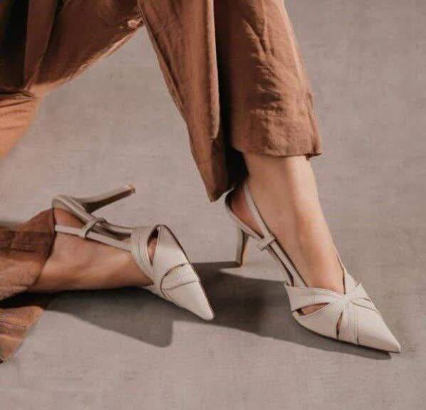 خرید کفش پاشنه بلند جدیدT با کیفیت تضمینی آرومافشن کرم