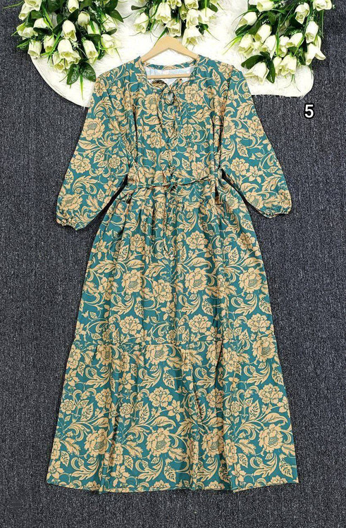 پیراهن ساحلی زنانه بوگاتی با طرح گلدار و تنخور آزاد