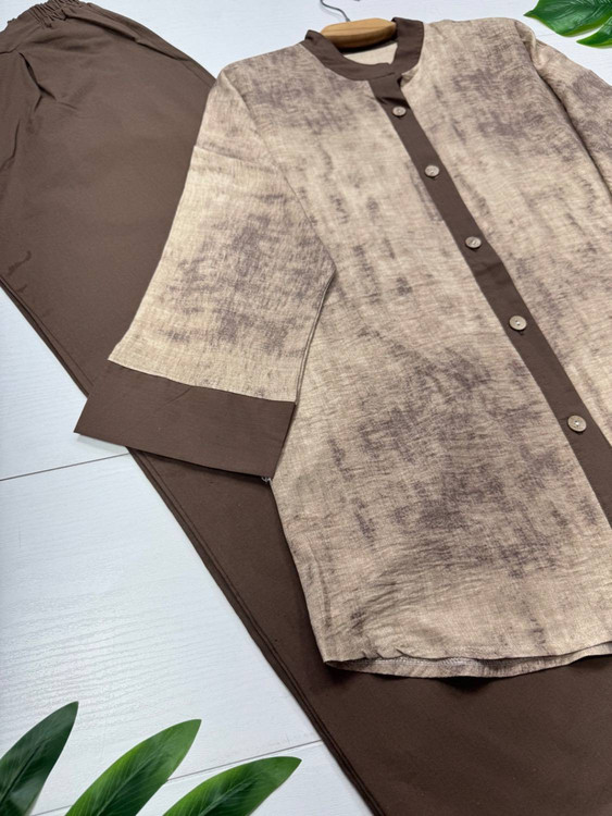 نمای نزدیک شومیز ست بهارمست F دکمههای کاربردی یقه ایستاده زنانه