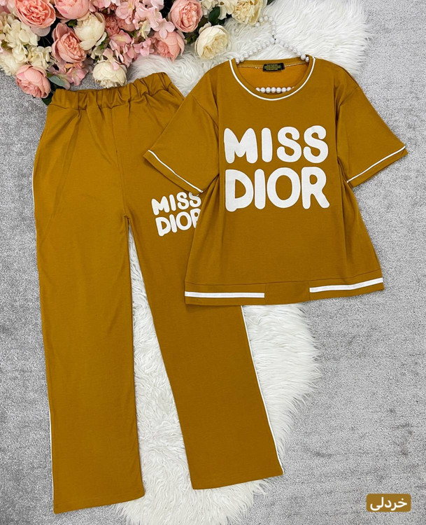 تیشرت آستین کوتاه میس دیور - مناسب فصل گرم و معتدل