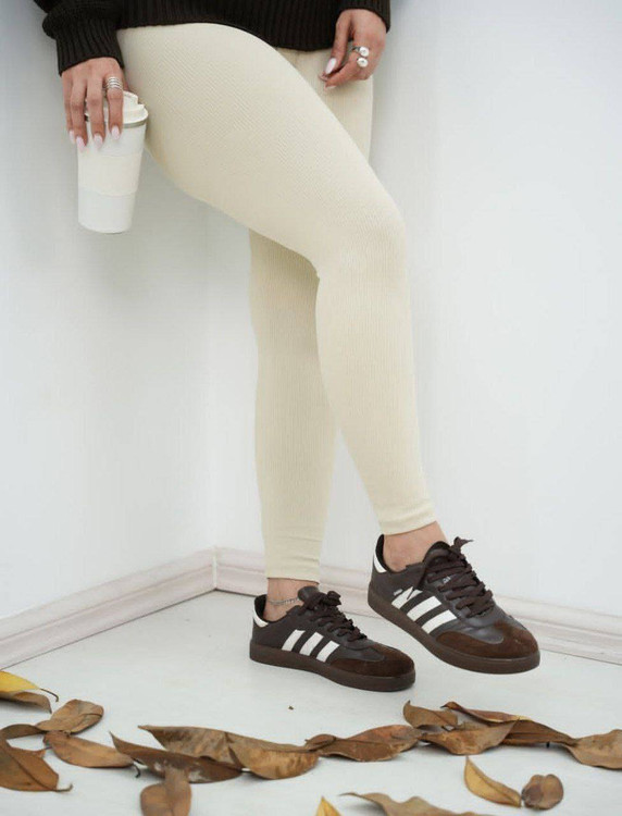 نمای نزدیک بافت کبریتی لگ زنانه مک لارا - کیفیت پارچه و دوخت حرفهای