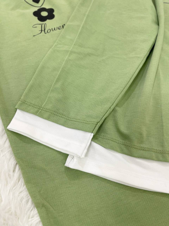 خرید ست دو تیکه زنانه گلکسی مدل F بلوز و شلوار بگ کمرکش آروما فشن نمای بلوز از نزدیک