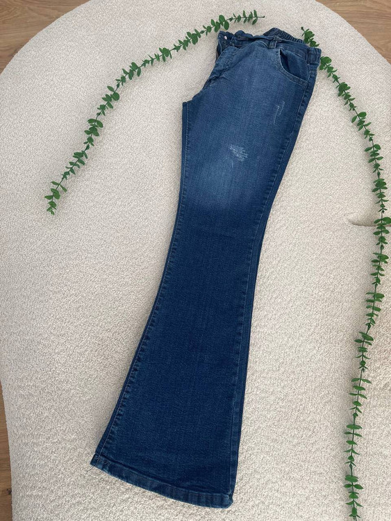 شلوار جین دمپا گشاد F - طراحی مدرن و ترند سال ۲۰۲۶