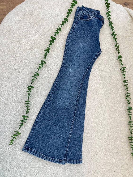 شلوار جین دمپا گشاد زنانه - ست شدن با انواع کفش و مانتو