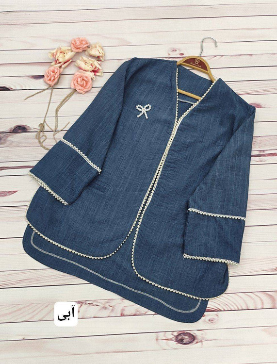 مانتو کتی پاپیون N نمای پشت مانتو صوفیا ژاکارد لایی کشی شده با قد 70 سانتی متر