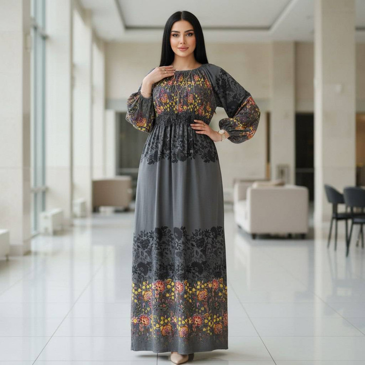 لباس ساحلی آبی با حاشیه زیبا - نمای نزدیک از بافت پارچه نخ وارداتی