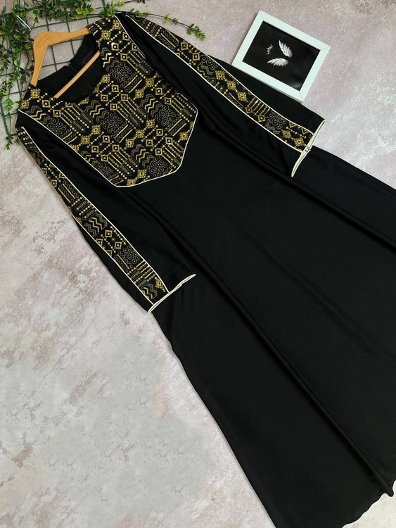 مانتو عبا اذرخش مشکی پارچه الیزه ترک - نمای جلو