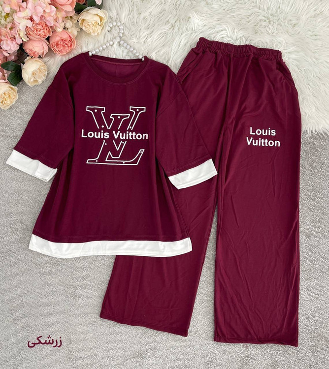 ست دو تیکه لوئی ویتون تیشرت شلوار گلکسی پنبه زنانه نمای پشت