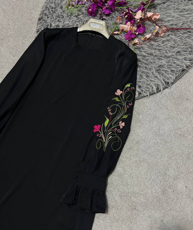 عبا زنانه مدل فرشته گل دوزی جنس الیزه درجه ۱ k F - تصویر 3