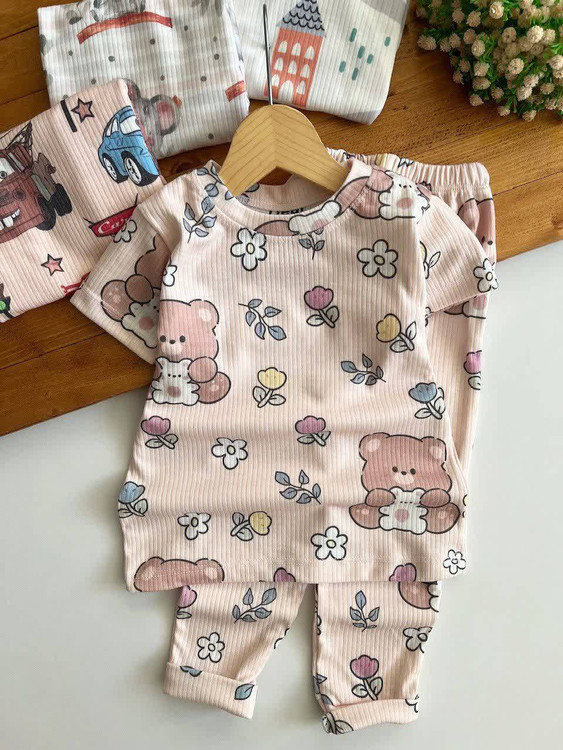 ست دو تیکه تیشرت و شلوار بچه گانه جنس ریلی درجه ۱ N - پوشاک کودک و نوجوان 👕🧢