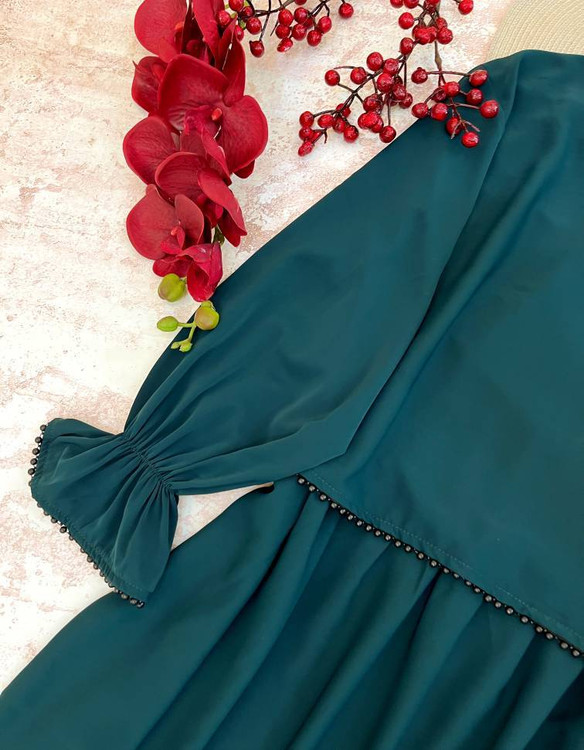 عبا زنانه مدل دوتیکه مهکامه جنس کرپ الیزه درجه ۱ گرم بالا - سارافون و عباهای مجلسی زنانه ✨👗
