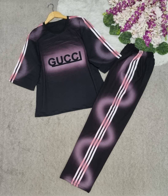 ست دو تیکه تیشرت و شلوار زنانه مدل GUCCI جنس پنبه درجه ۱ M