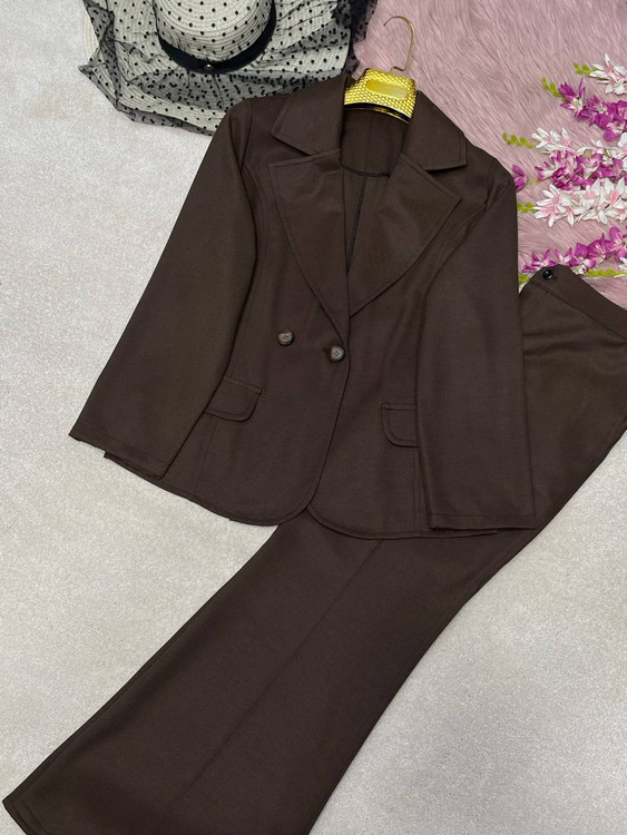 کت شلوار بهاران مزونی شیک مشکی کرپ مازراتی لاییکوبی شده👗✨ - تصویر 8 - شلوار زنانه
