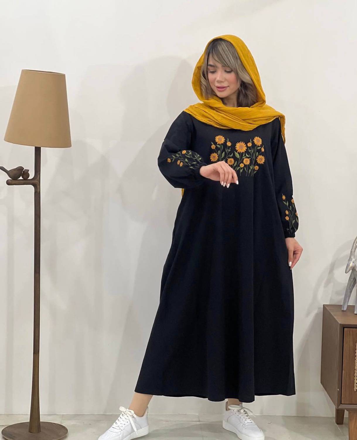پیراهن زنانه مدل کفتان افتابگردان جنس  مخمل اعلا درجه ۱ rash با بهترین کیفیت مستقیما از تولیدی(فروش تک و عمده آرومافشن)