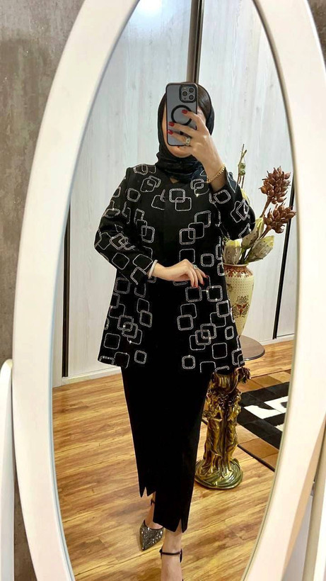 ست کت و شلوار زنانه مدل مربعی✅️ جنس مازراتی گرم بالا✅️ بهترین جنس پارچه وارداتی درجه 1 Rad بهترین کیفیت مستقیما از تولیدی (فروش تک و عمده در آرومافشن)