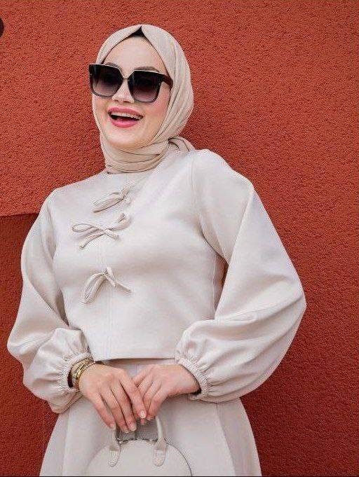 استایل شیک زنانه با ست کت و دامن افرا مناسب خوش پوشان ایرانی آروما فشن استخوانی ۱۲