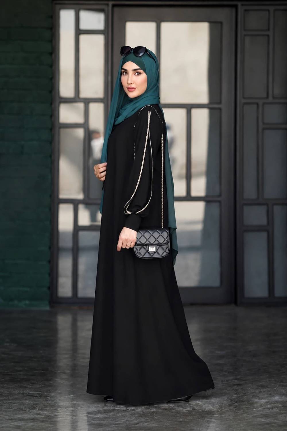عبا زنانه مدل سلین 🌺pr🐞  جنس  کرپ الیزه گرم بالا درجه 1 با کیفیت اعلا  و تن خور عالی مستقیما از تولیدی (فروش تک وعمده آرومافشن)