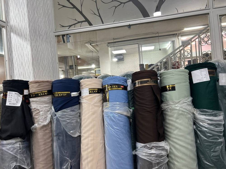مانتو بلند زنانه مدل اوینnil✅️جنس مازراتی درجه 1✅️ با کیفیت بالا و تن خور عالی مستقیم از تولیدی فروش تک وعمده