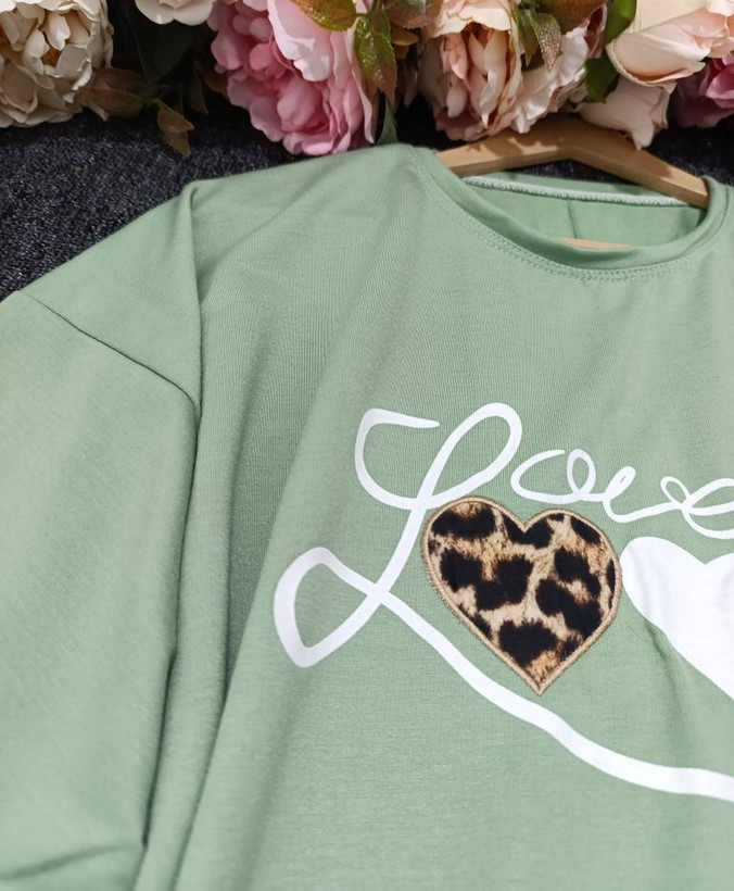 ست تیشرت شلوار زنانه مدل Love پلنگی 🐆 mod 🌺 جنس گلکسی پنبه درجه ی 1 بالطافت بالا ، با بهترین کیفیت 🤌🤌 مستقیم از تولیدی( فروش تک وعمده در آروما فشن)