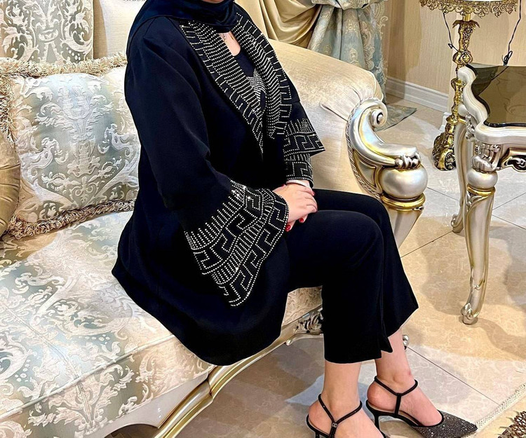 ست کت شلوار زنانه مدل ورساچ آستین کلوش rad 🌟جنس مازراتی گرم بالا درجه ۱ ✅ با بهترین کیفیت مستقیما از تولیدی (فروش تک و عمده در آروما فشن)