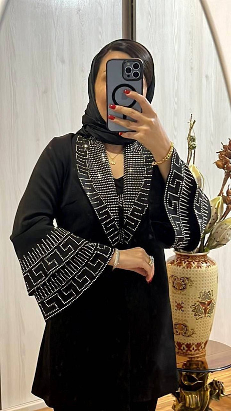 ست کت شلوار زنانه مدل ورساچ آستین کلوش rad 🌟جنس مازراتی گرم بالا درجه ۱ ✅ با بهترین کیفیت مستقیما از تولیدی (فروش تک و عمده در آروما فشن)