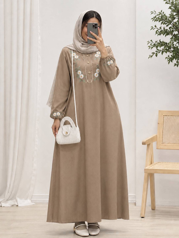 عبا زنانه مدل گیسو rash ✅ جنس شانتون اعلا گلدوزی شده درجه ۱ ✅با بهترین کیفیت مستقیما از تولیدی(فروش تک و عمده آرومافشن)