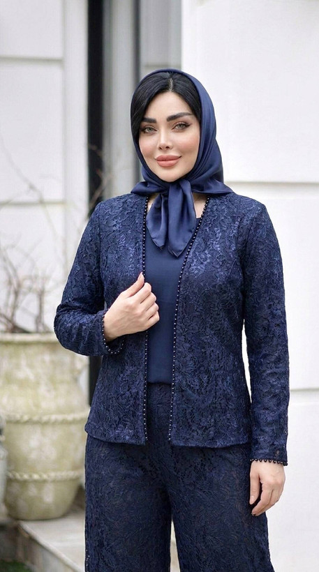 کت و شلوار دامنی زنانه مدل گیپور دریا rad ✅️جنس گیپور دانتل همراه با آستر درجه 1 ✅ بسیار لوکس مناسب مجالس و مهمانی خاص با بهترین کیفیت مستقیما از تولیدی (فروش تک وعمده در آروما فشن)