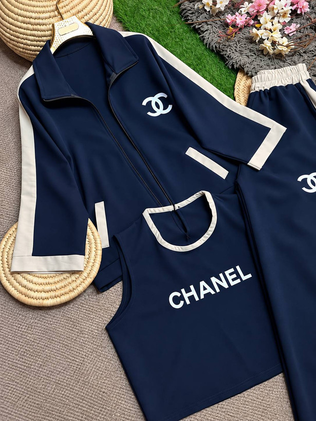 ست سه تیکه سویشرت و شلوار زنانه مدل CHANEL✅️جنس سوپر مازراتی گرم بالا درجه ی 1 ✅ek با بهترین کیفیت مستقیما از تولیدی (فروش تک و عمده آرومافشن)