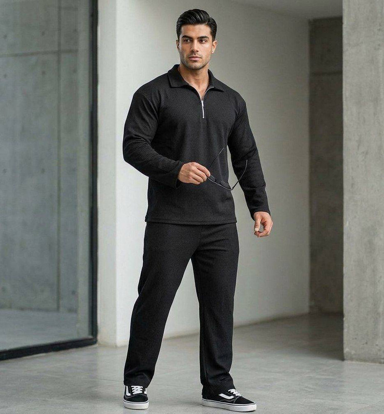 ست بلوز شلوار آستین بلند شیک و جذاب مردانه مدل لارنس نیم زیپ زارا ( ZARA) ✅️جنس مراکشی فیتیلهای درجه ی 1 apa✅️ با بهترین کیفیت مستقیم از تولیدی( فروش تک وعمده در آروما فشن)
